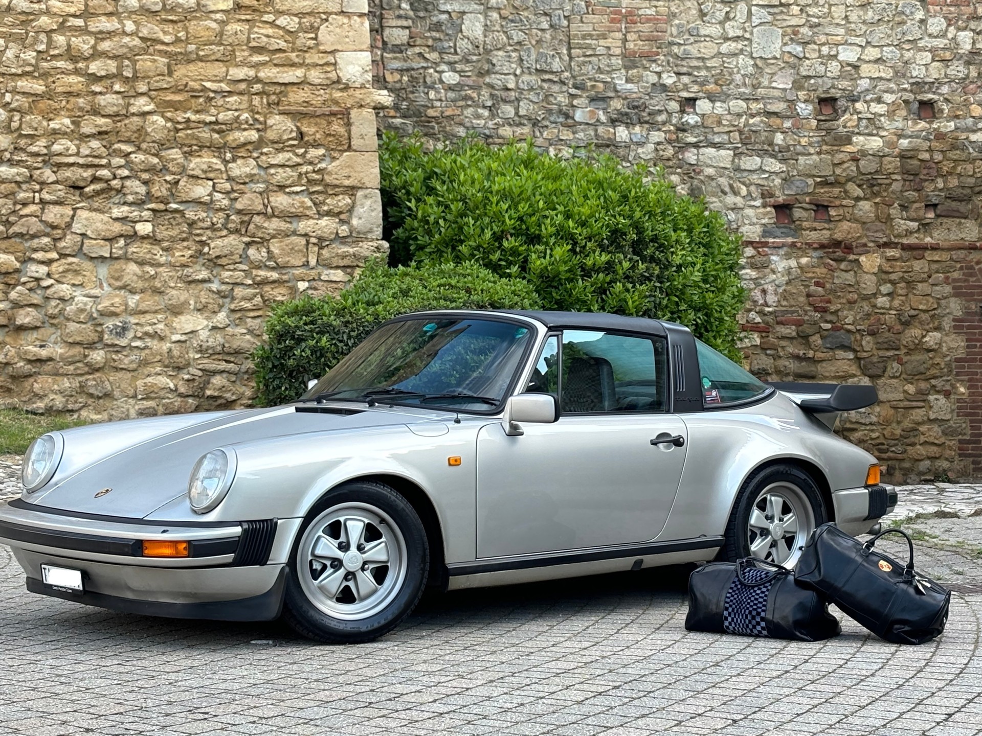 PORSCHE 3.0 SC Targa-image-13