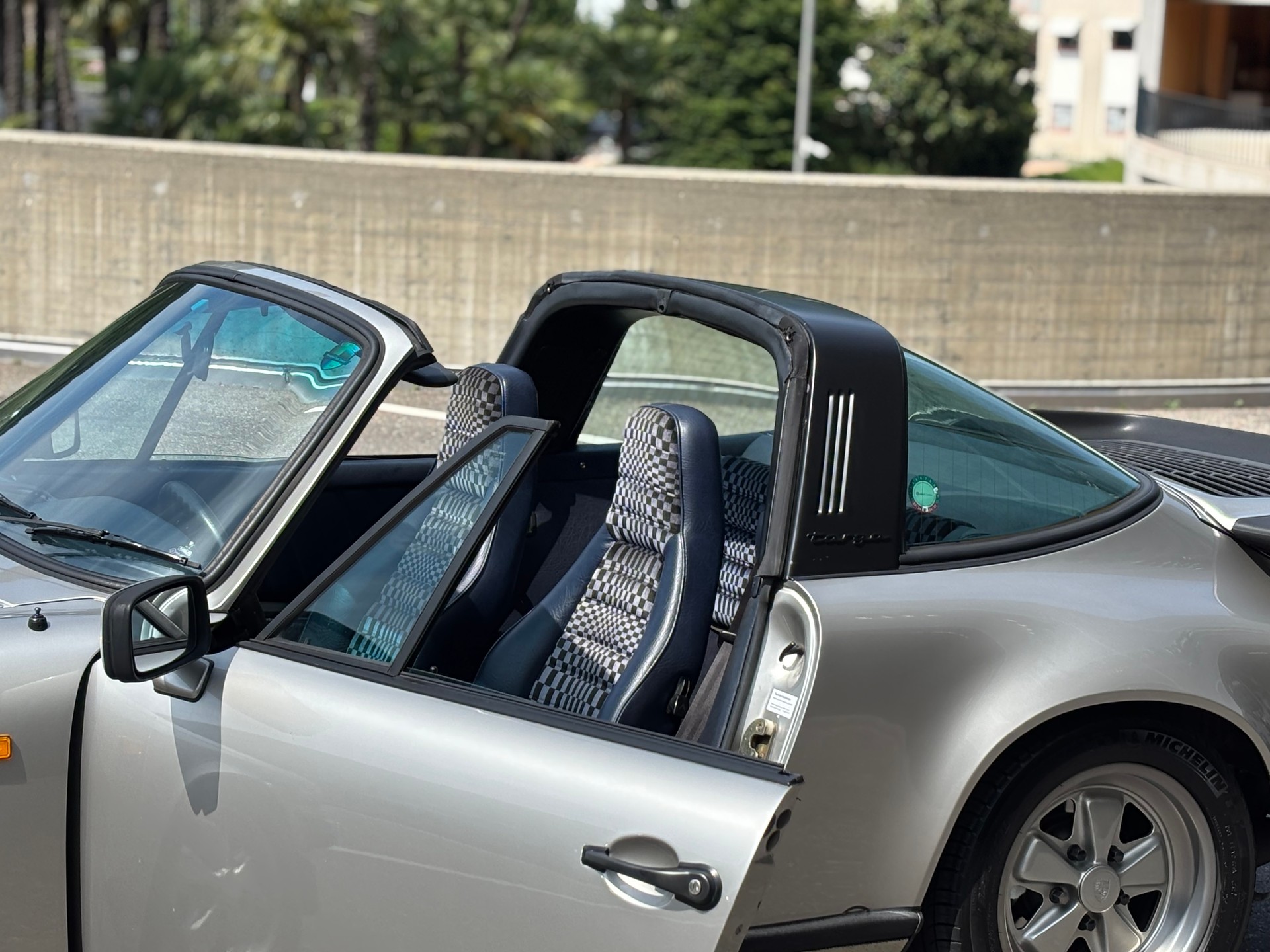 PORSCHE 3.0 SC Targa-image-10