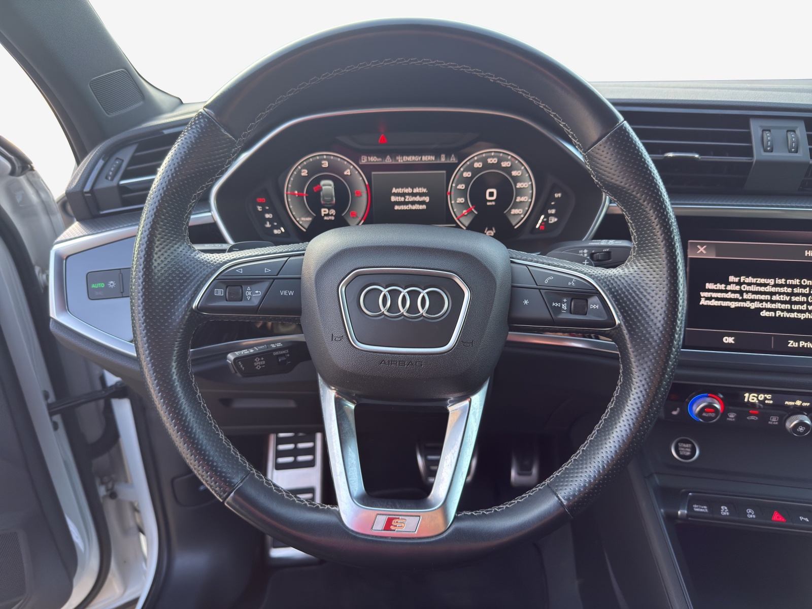 AUDI Q3 Sportback 40 TDI S line quattro S-tronic-image-9