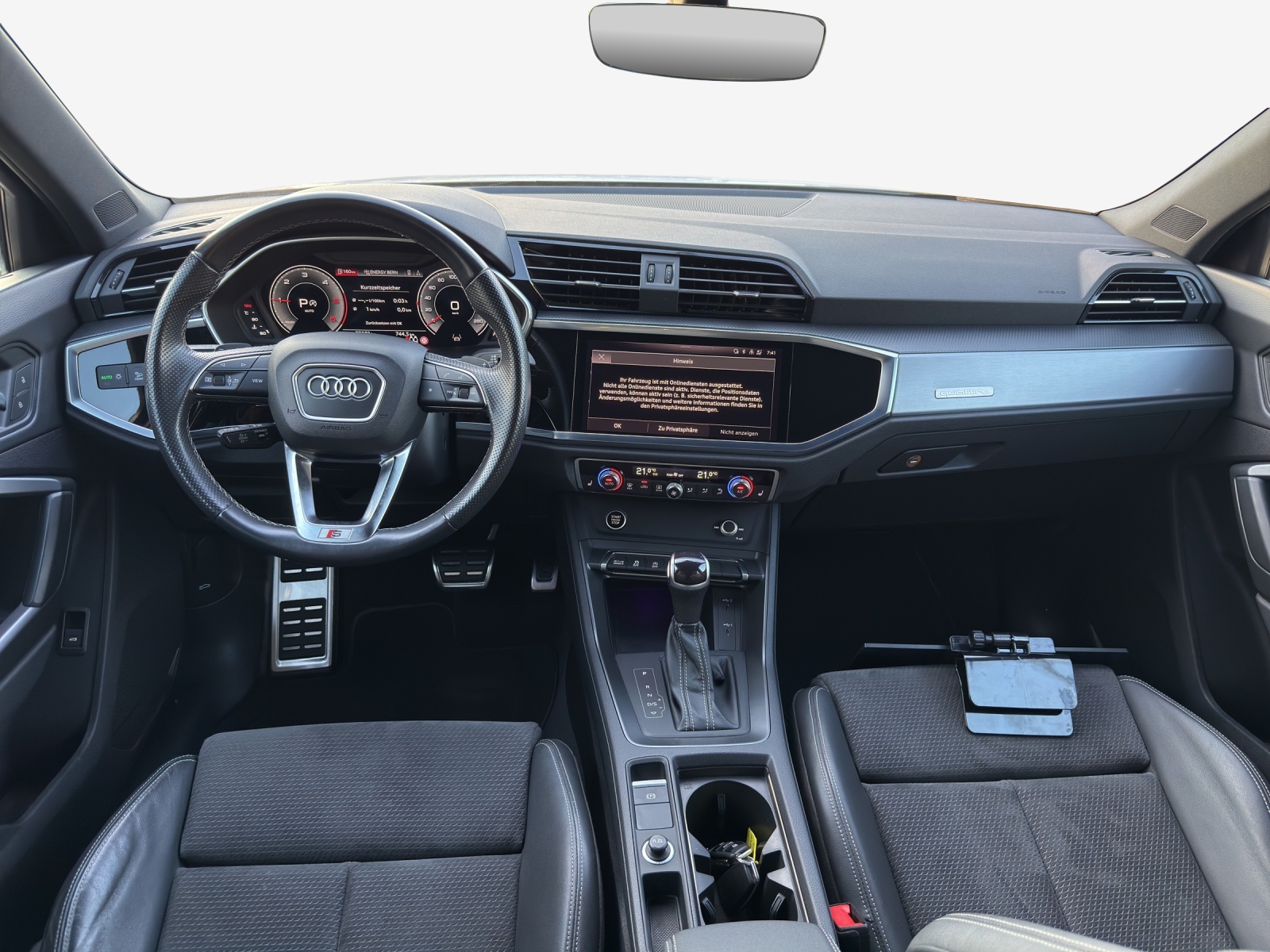 AUDI Q3 Sportback 40 TDI S line quattro S-tronic-image-8