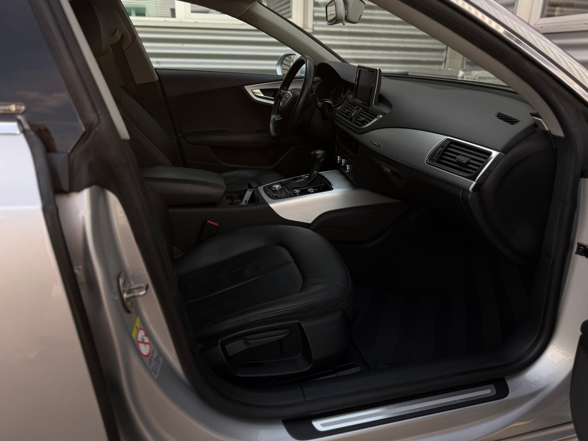 AUDI A7 Sportback 3.0 TDI quattro S-tronic-image-12