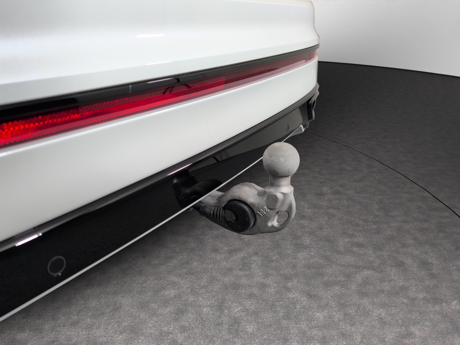 VW Tiguan 2.0TSI R-Line 4Motion DSG-image-15