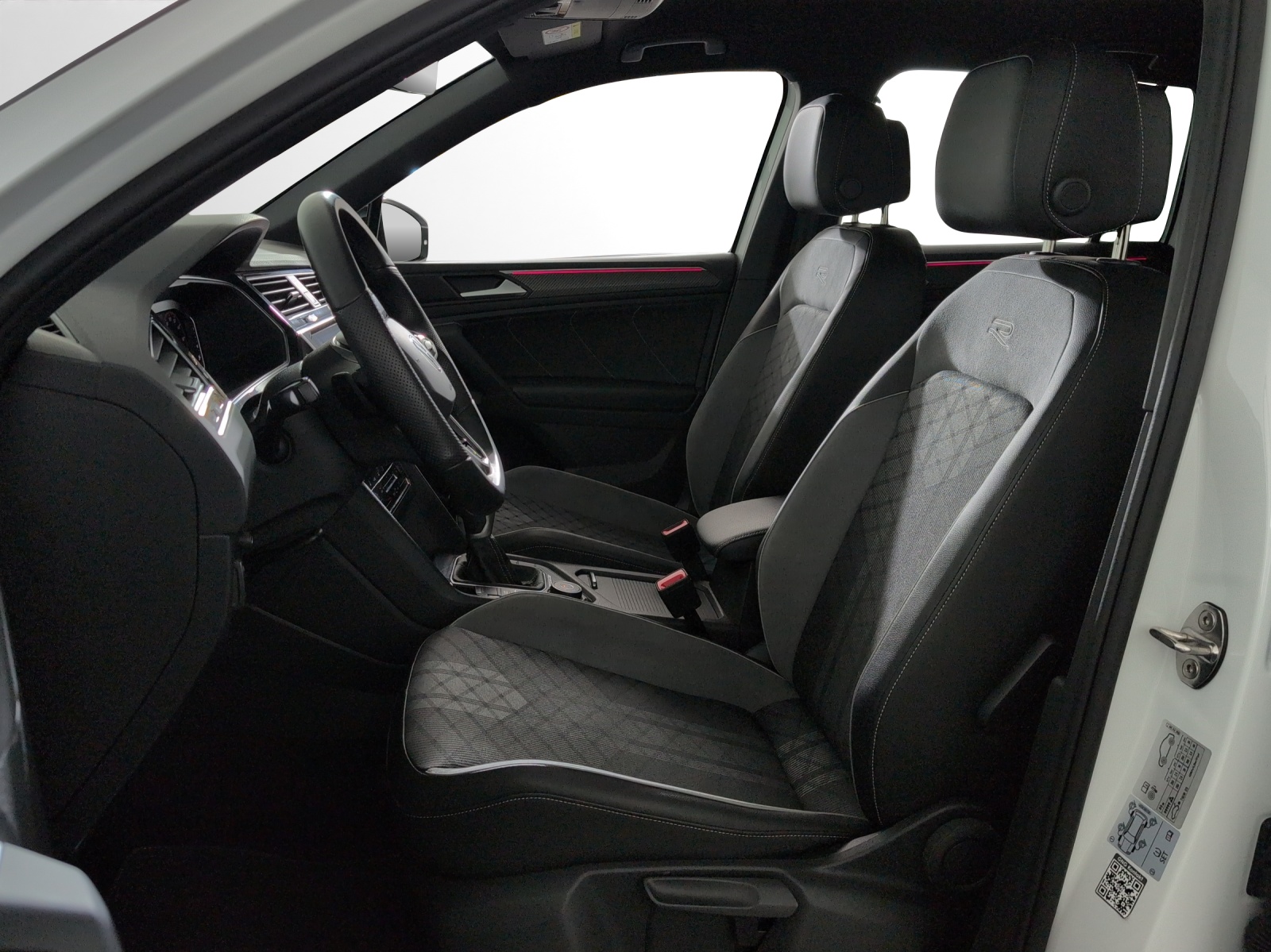 VW Tiguan 2.0TSI R-Line 4Motion DSG-image-5