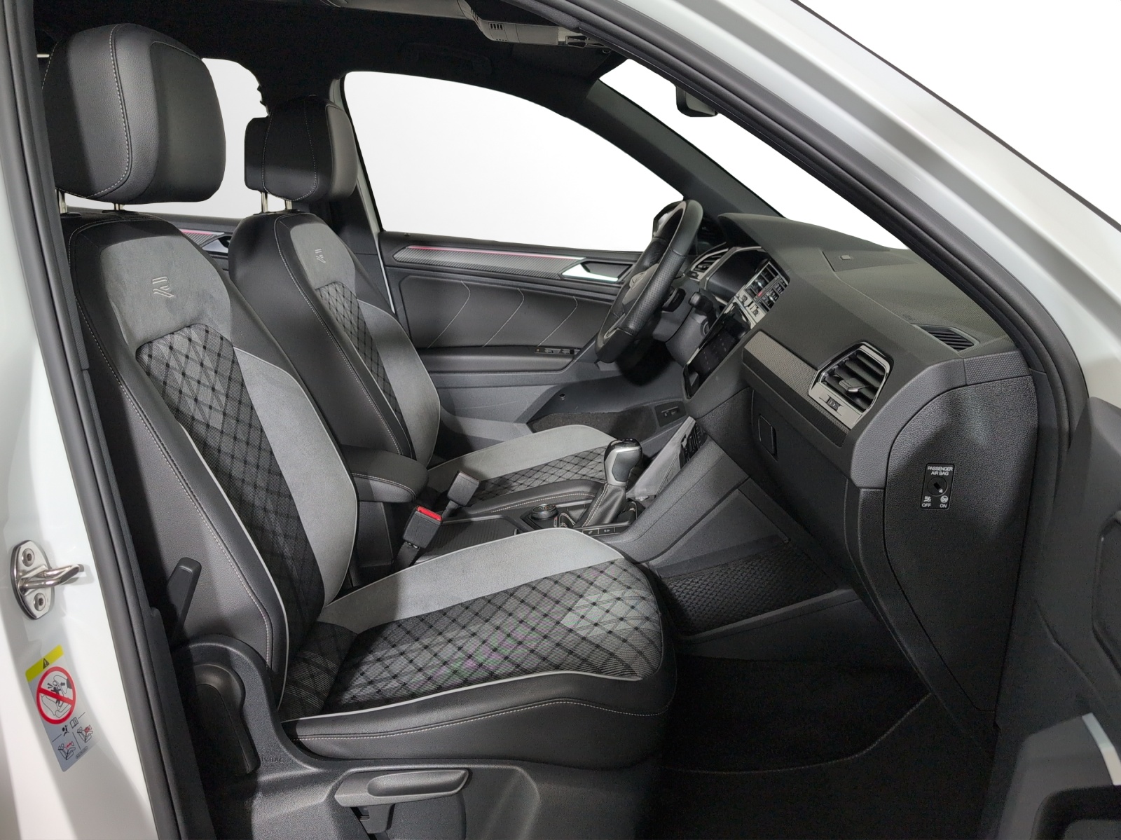 VW Tiguan 2.0TSI R-Line 4Motion DSG-image-6