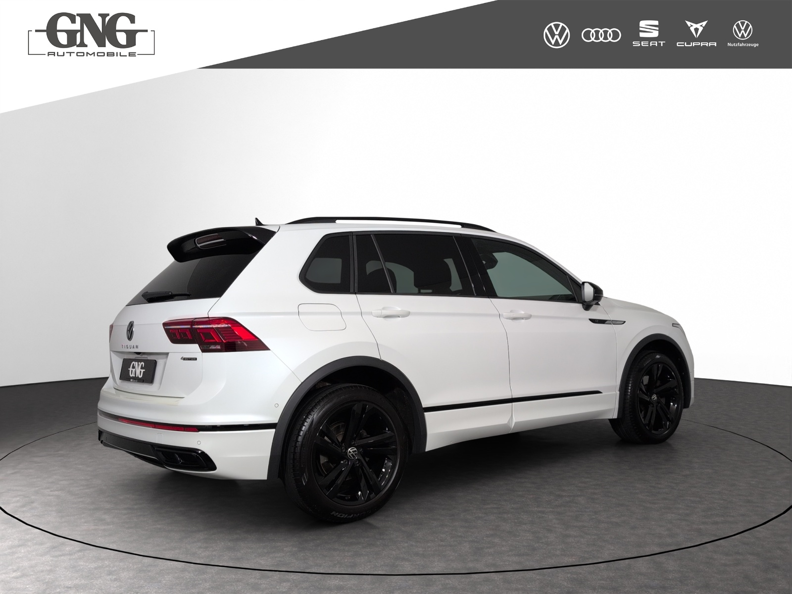VW Tiguan 2.0TSI R-Line 4Motion DSG-image-2