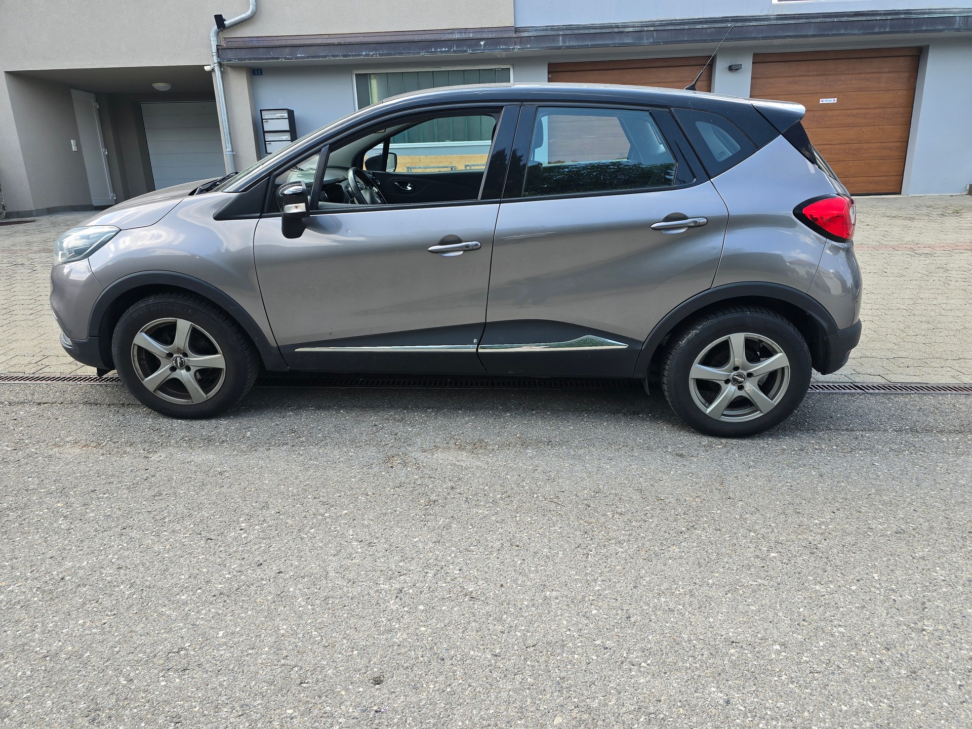RENAULT Captur 0.9 12V Dynamique-image-2