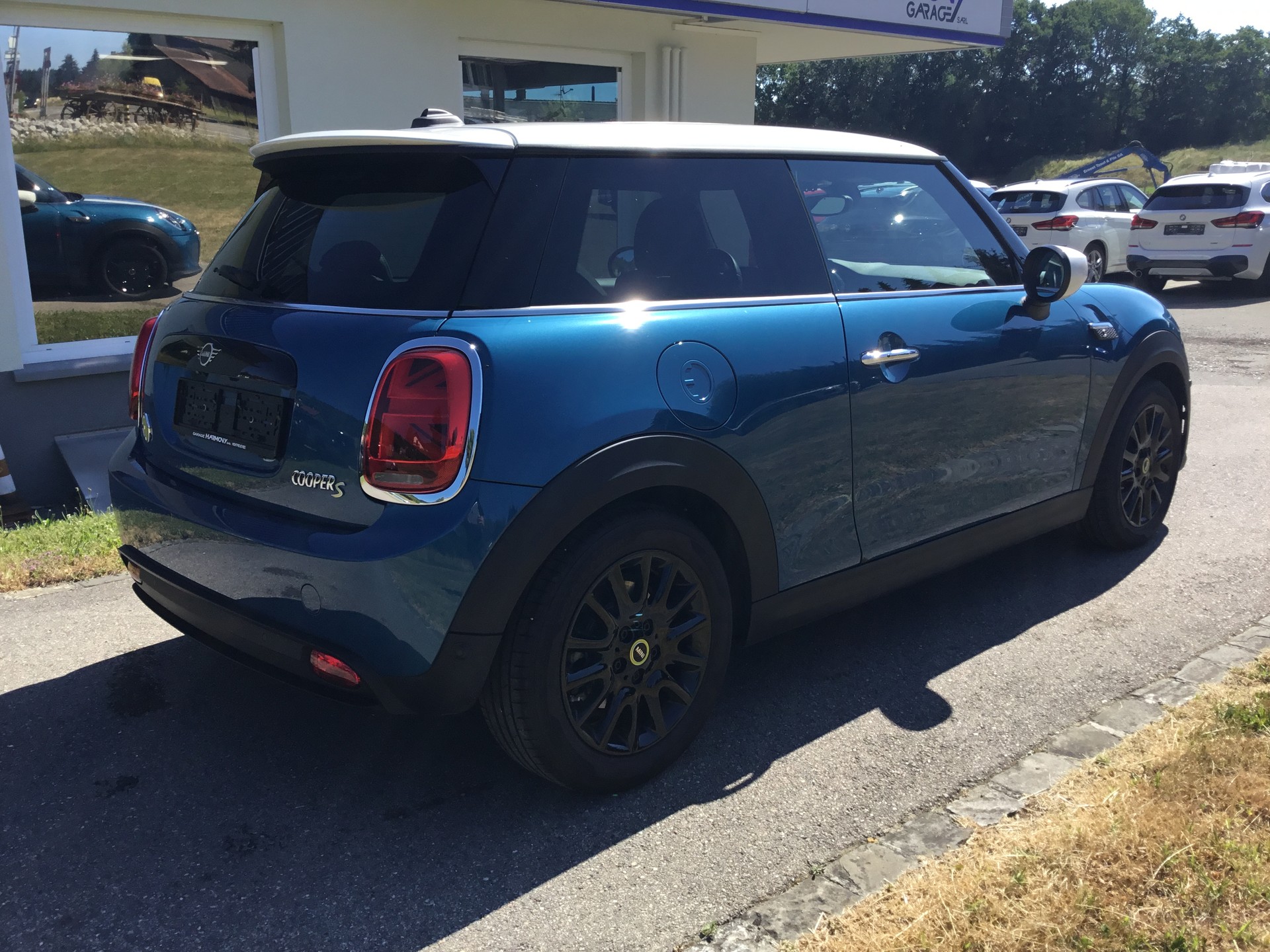 MINI Cooper SE Classic Trim-image-6
