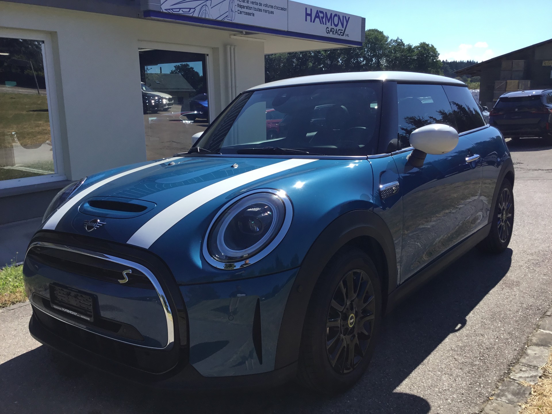 MINI Cooper SE Classic Trim-image-1