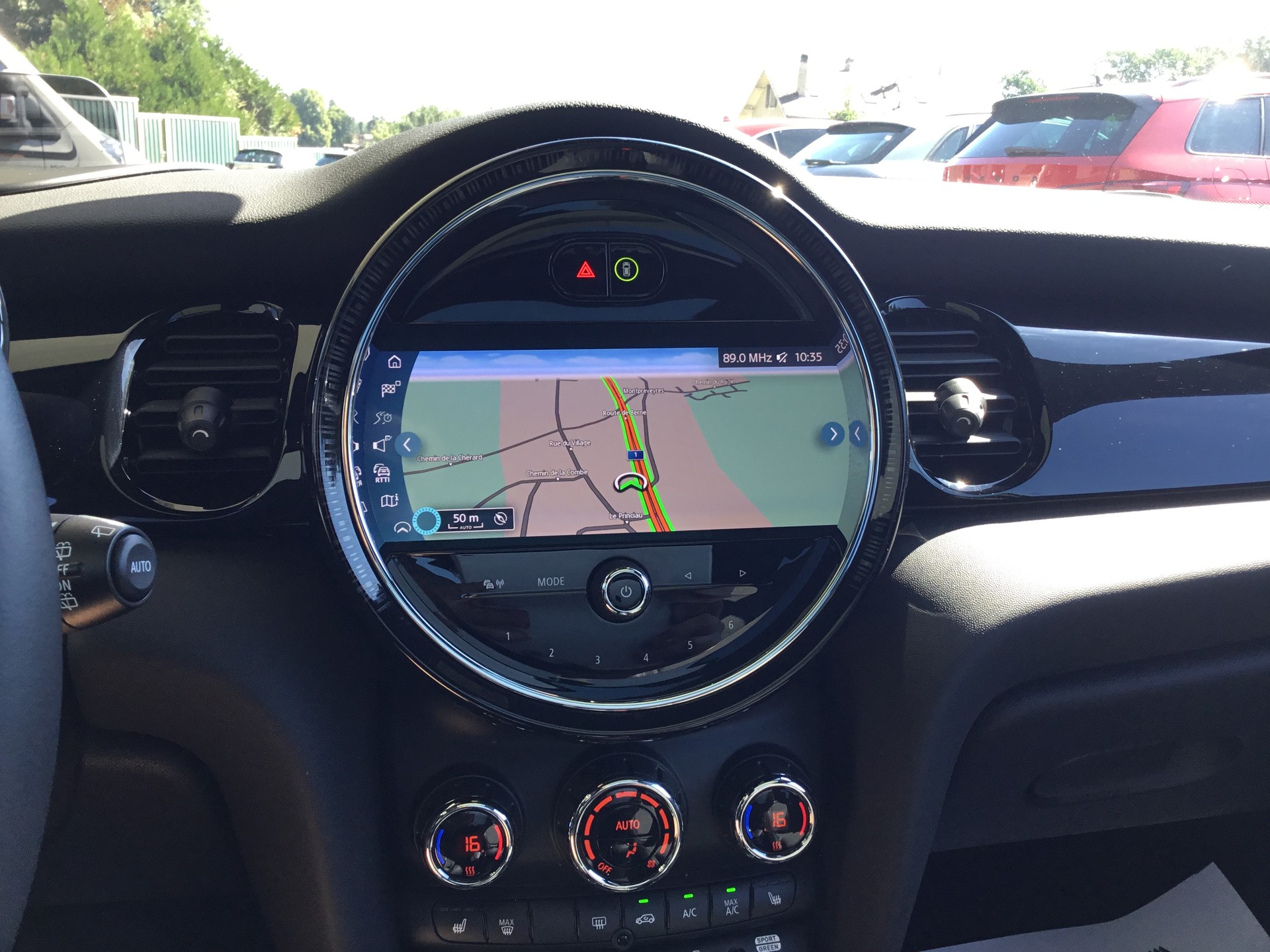 MINI Cooper SE Classic Trim-image-9