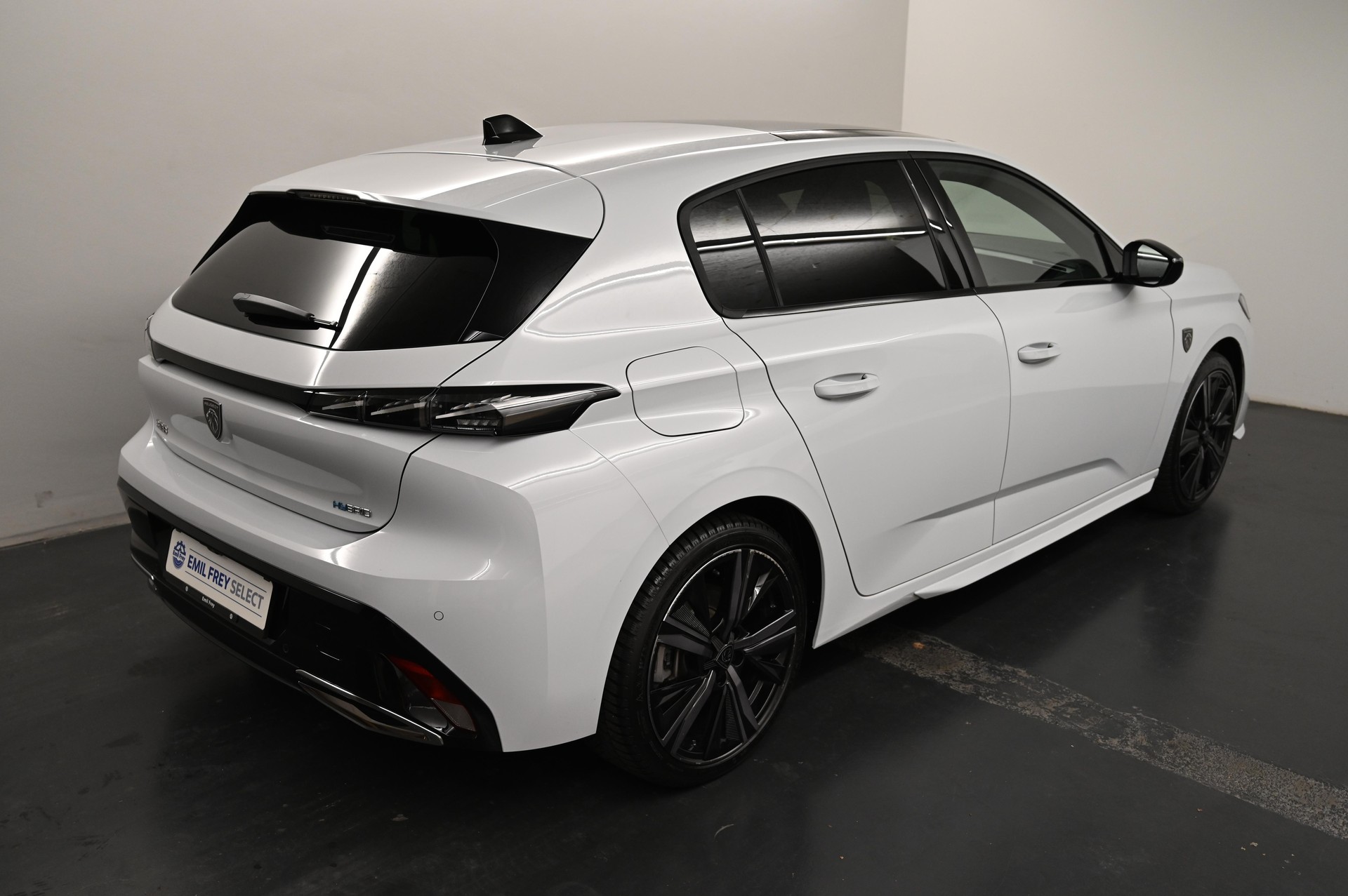 PEUGEOT 308 1.6 PHEV 180 GT-image-18