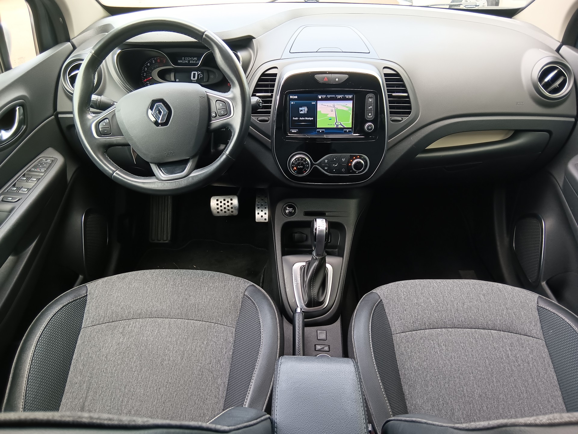 RENAULT Captur 1.2 T 16V Outdoor EDC-image-4