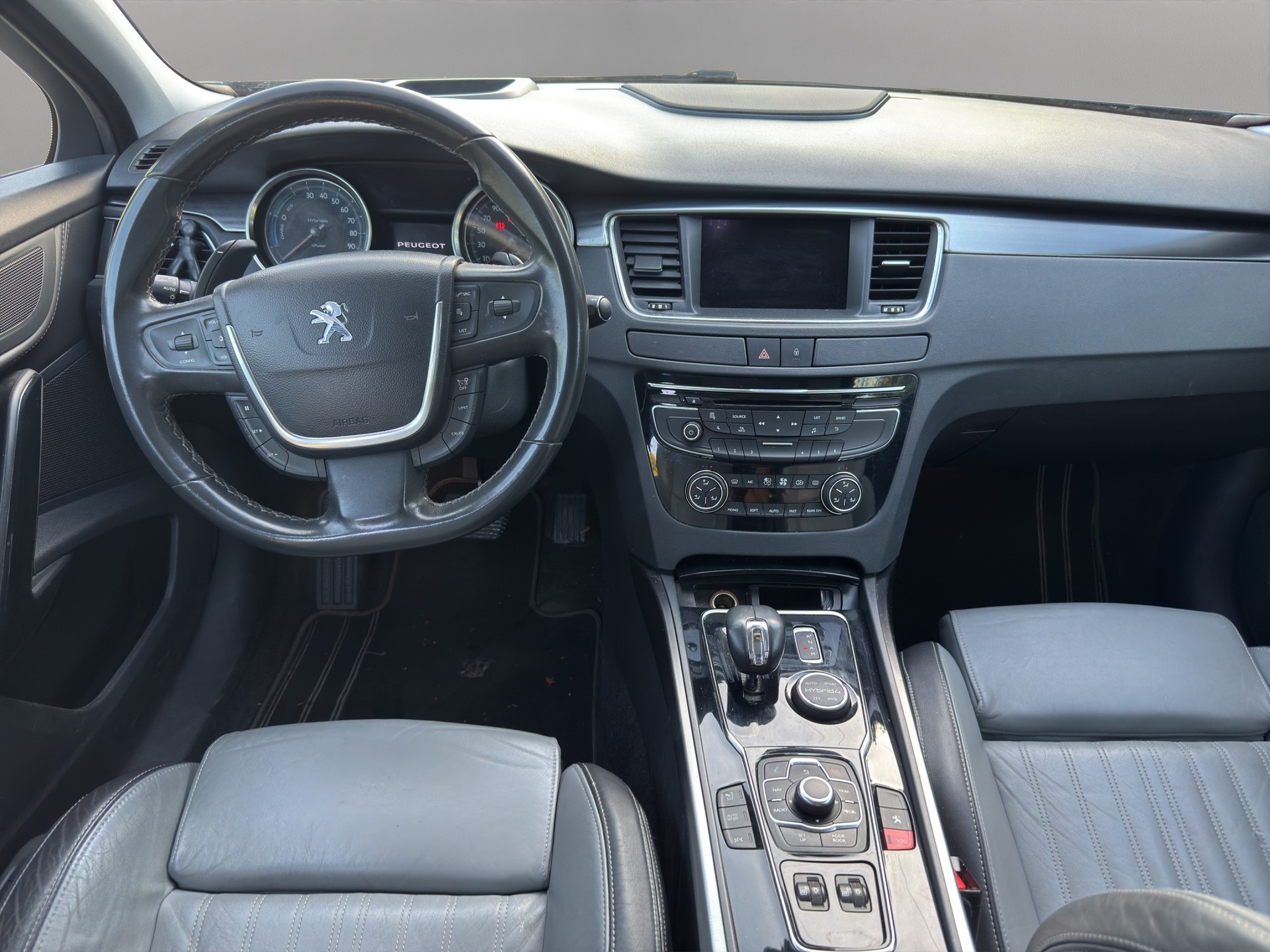 PEUGEOT 508 RXH 2.0 HDI Hybrid4 EGS6-image-11