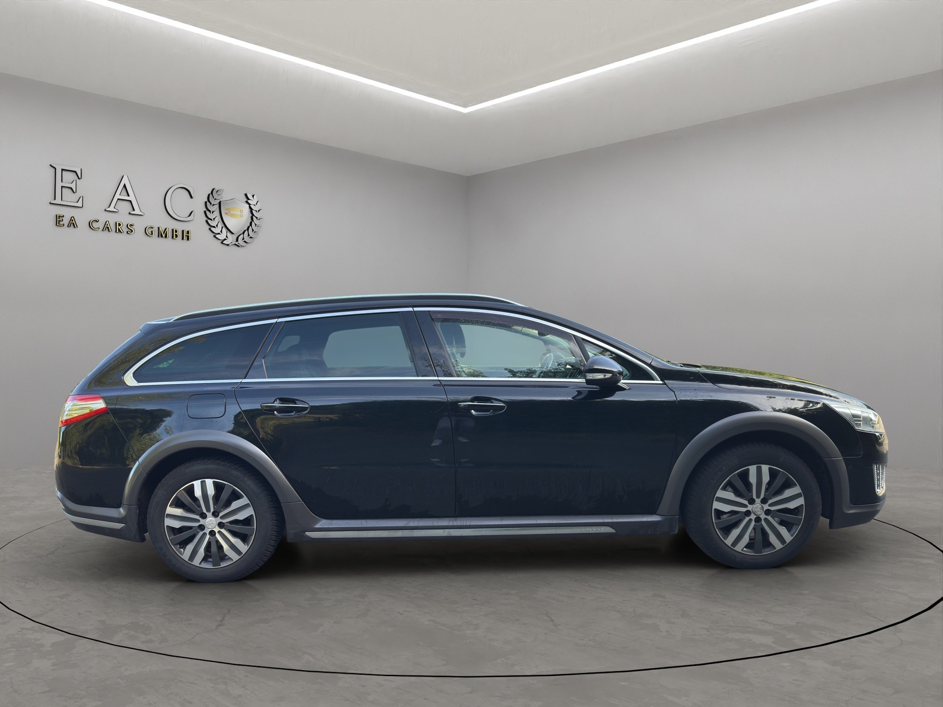 PEUGEOT 508 RXH 2.0 HDI Hybrid4 EGS6-image-5