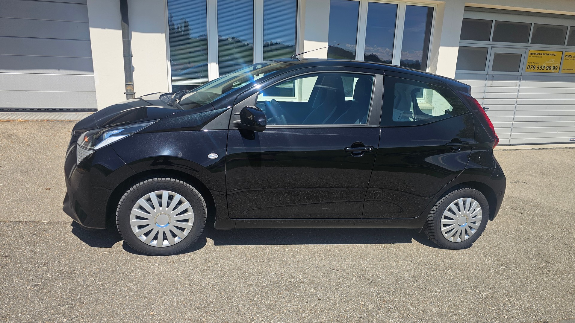 TOYOTA Aygo 1.0 VVT-i Trend-image-0