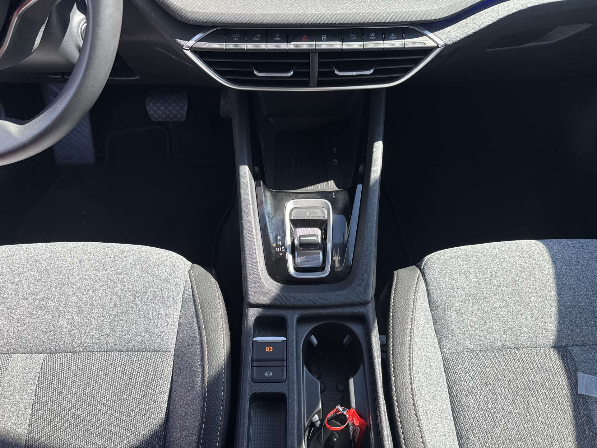 SKODA Octavia Combi 2.0 TDi Selection DSG-Automat-image-11