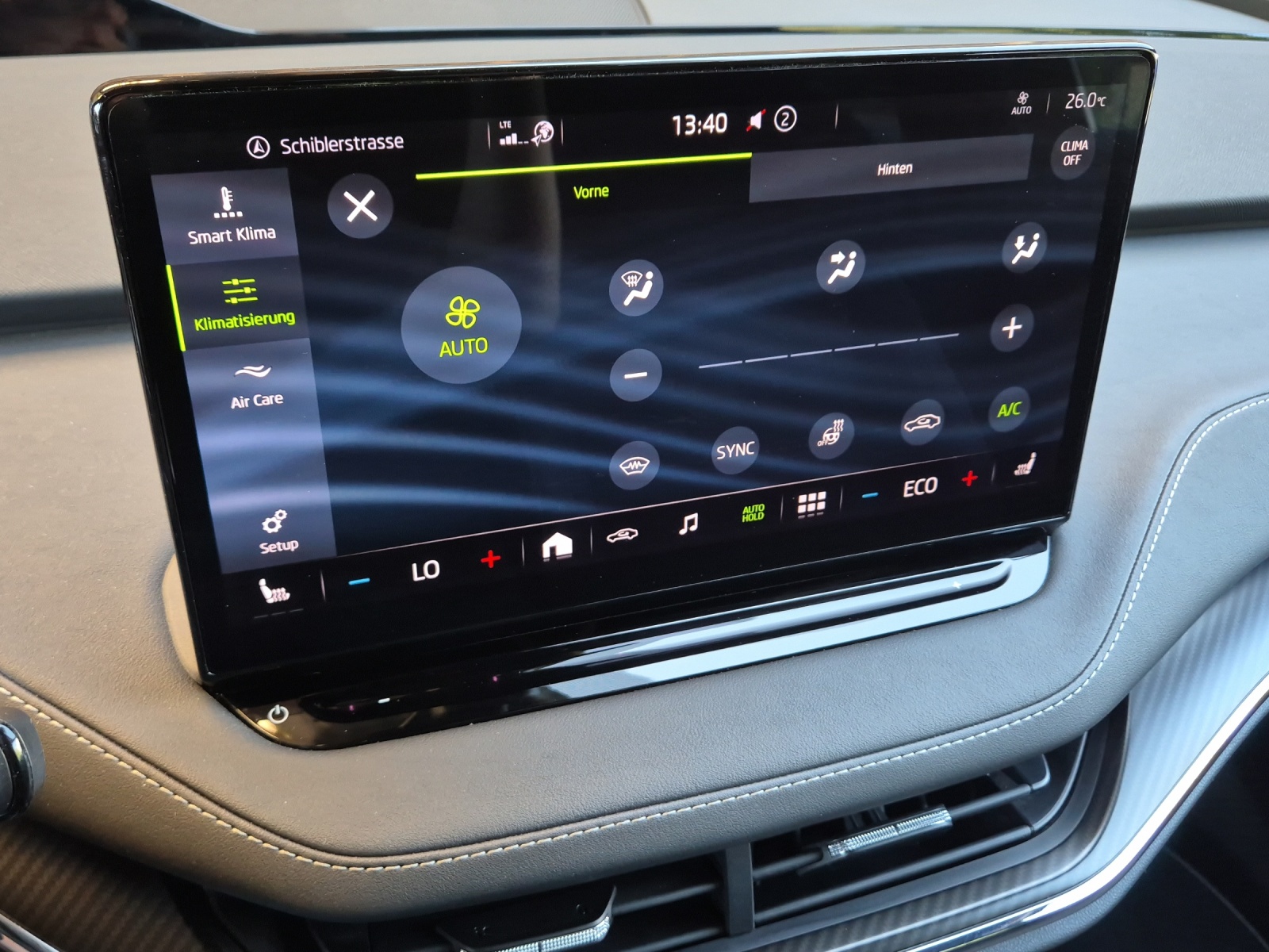 SKODA Enyaq iV 80 SportLine*360°Kamera*Panoramadach*Head up Display*Anhängerkupplung*-image-17