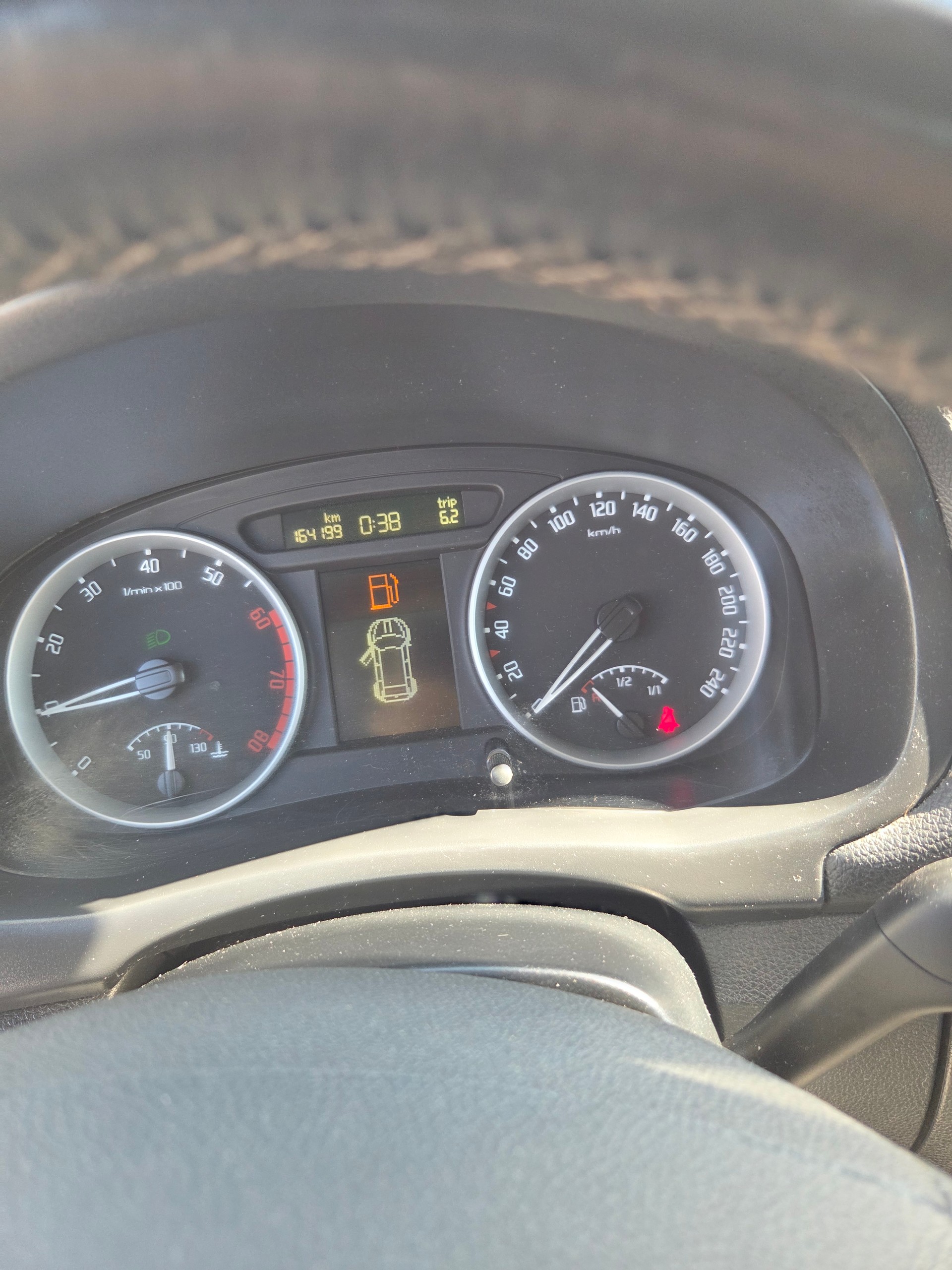 SKODA Fabia 1.6 Smile-image-7