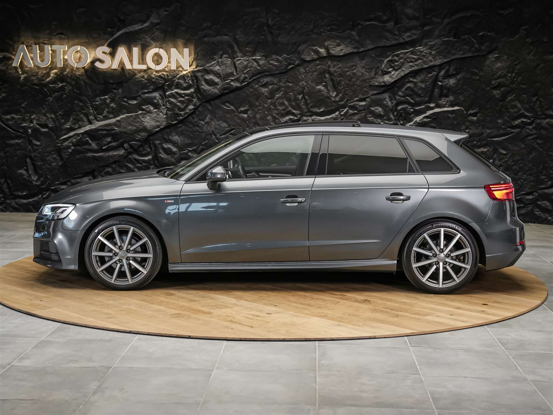 AUDI A3 Sportback 1.5 TFSI S-tronic **S-Line**-image-2