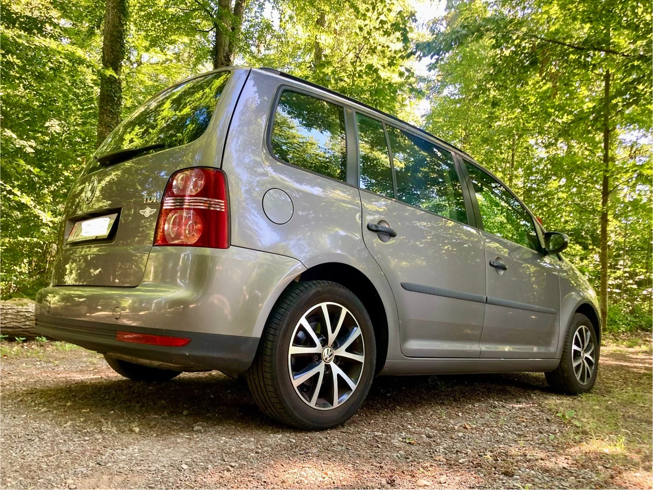 VW TOURAN-image-5