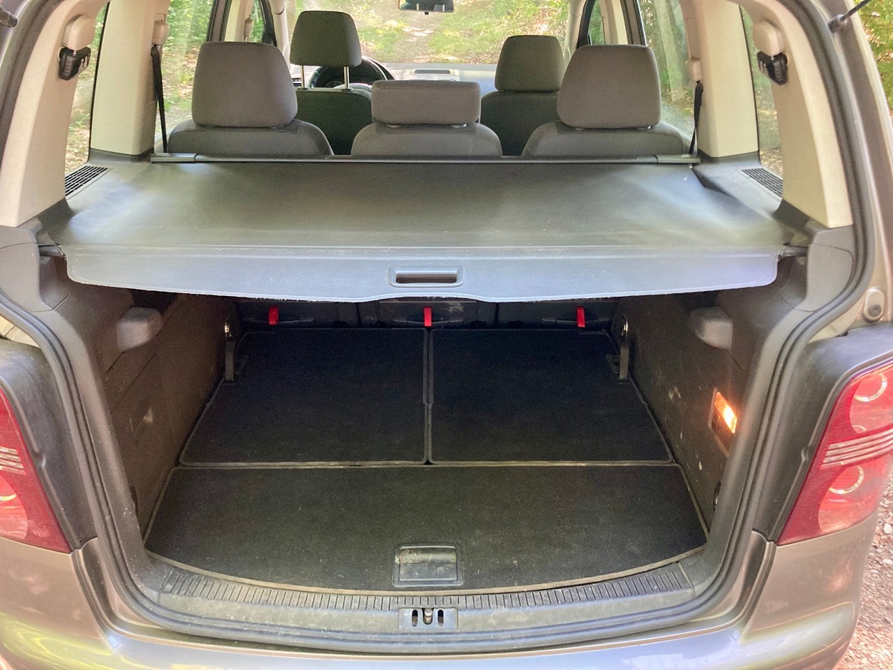 VW TOURAN-image-4