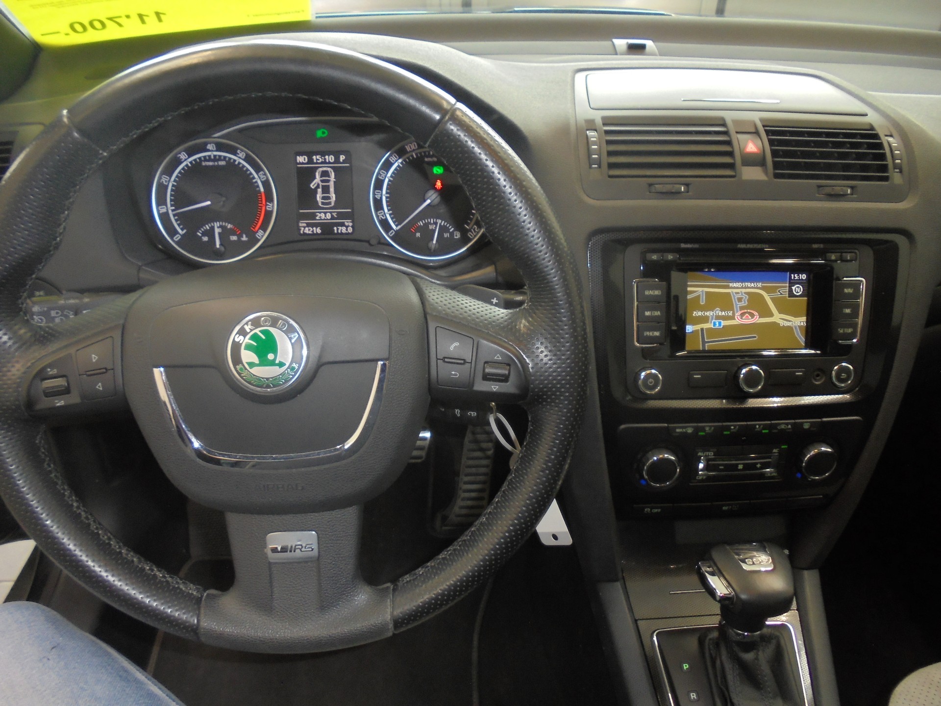 SKODA Octavia Combi 2.0 TSI RS DSG-image-5