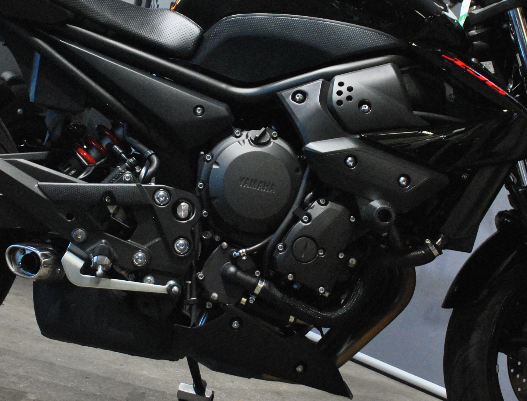 YAMAHA XJ 6 N ABS-image-7