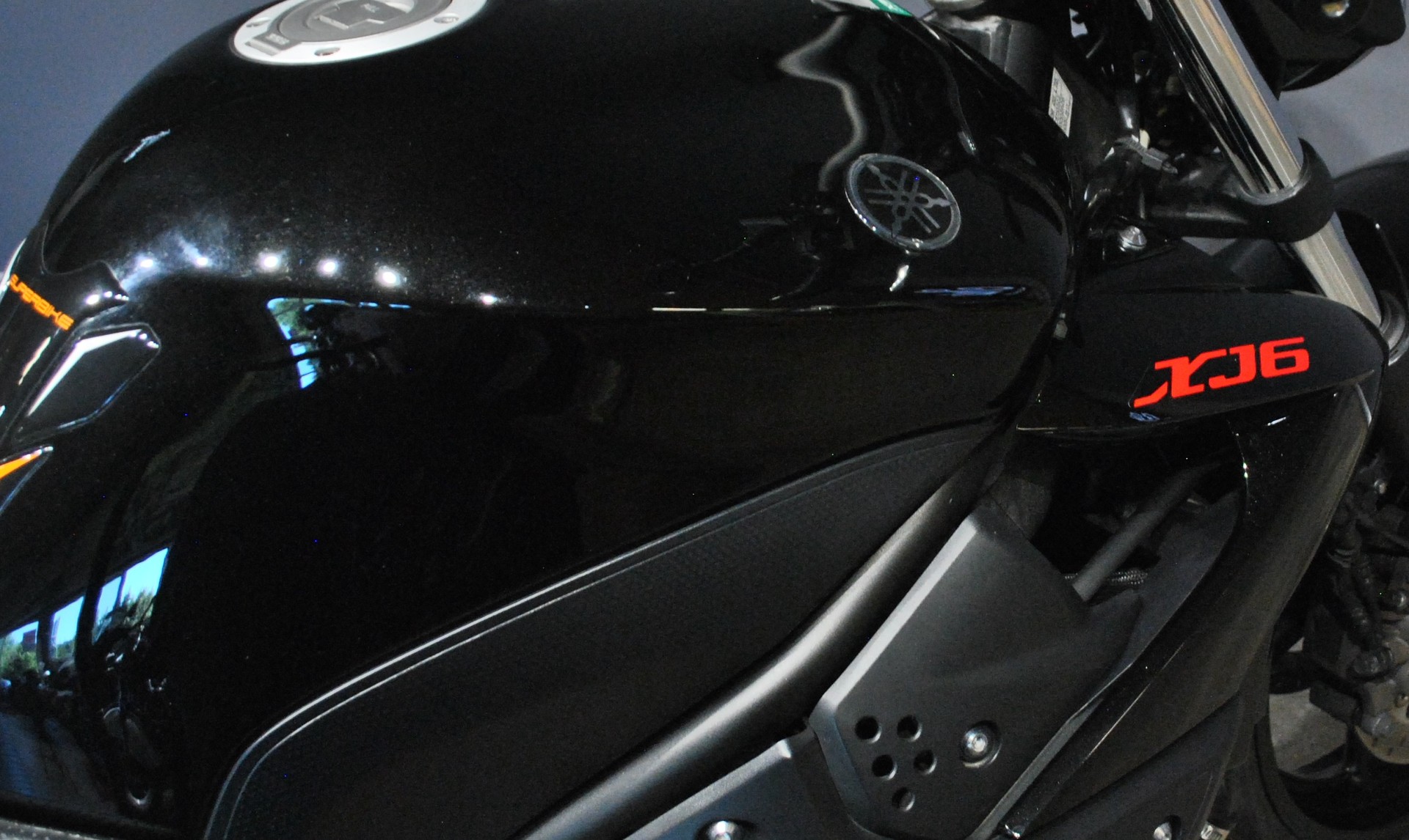 YAMAHA XJ 6 N ABS-image-5