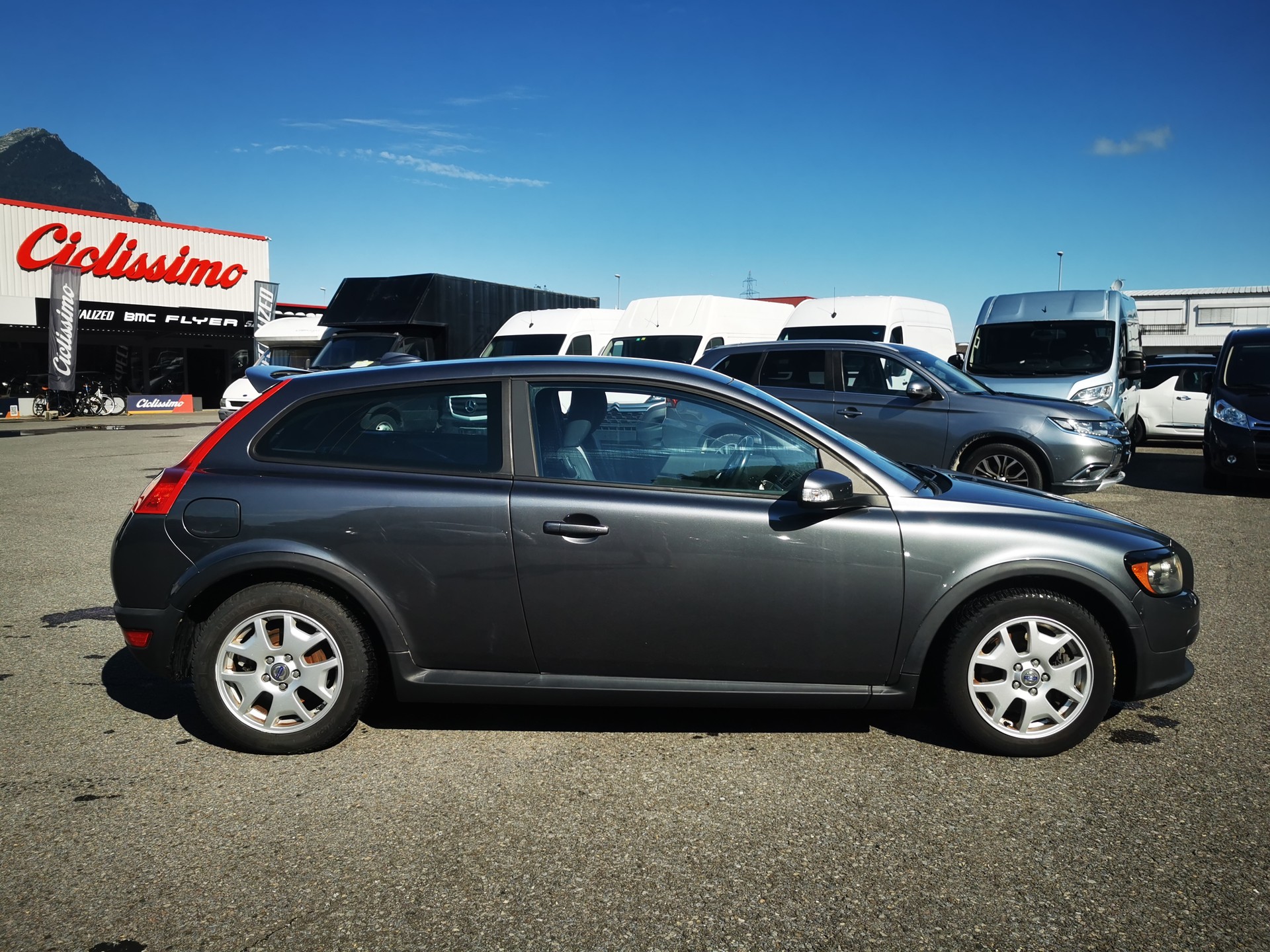 VOLVO C30 2.4i * * Expertise du jour + grand service * * clima