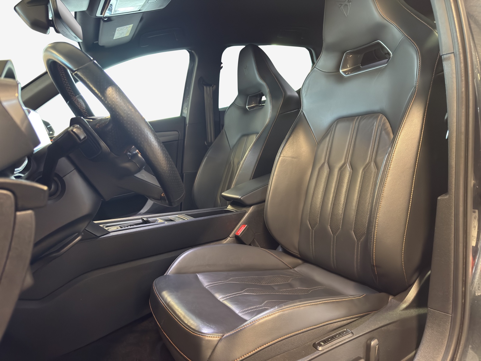 CUPRA LEON VZ 2.0 TSI DSG-image-15