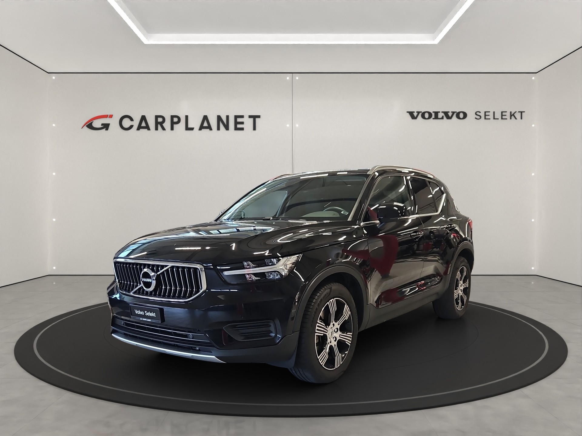 VOLVO XC40 2.0 T4 Inscription AWD-image-0