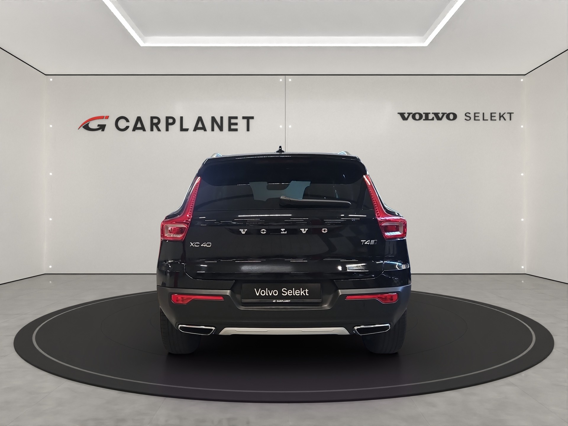 VOLVO XC40 2.0 T4 Inscription AWD-image-4
