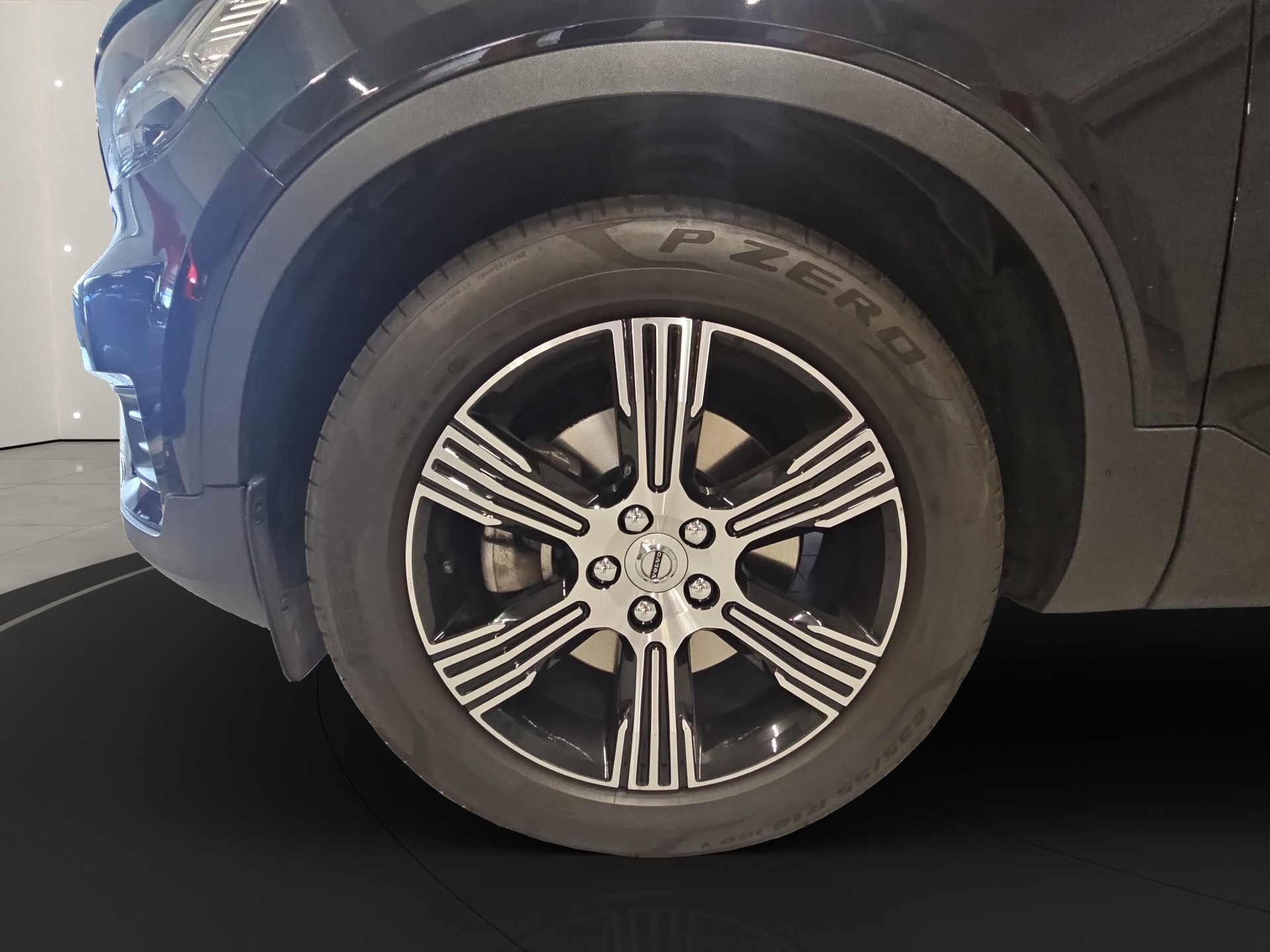 VOLVO XC40 2.0 T4 Inscription AWD-image-17