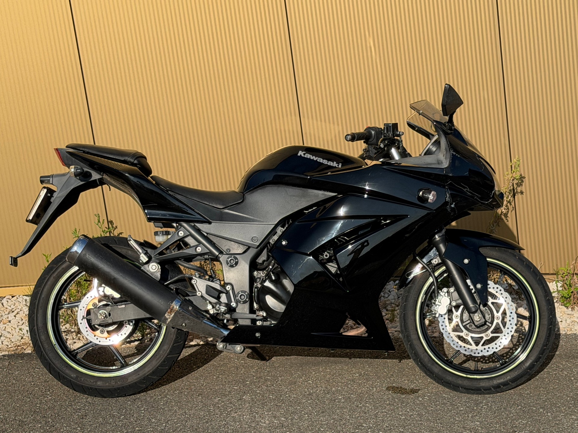 KAWASAKI Ninja 250 R-showroom-element-3