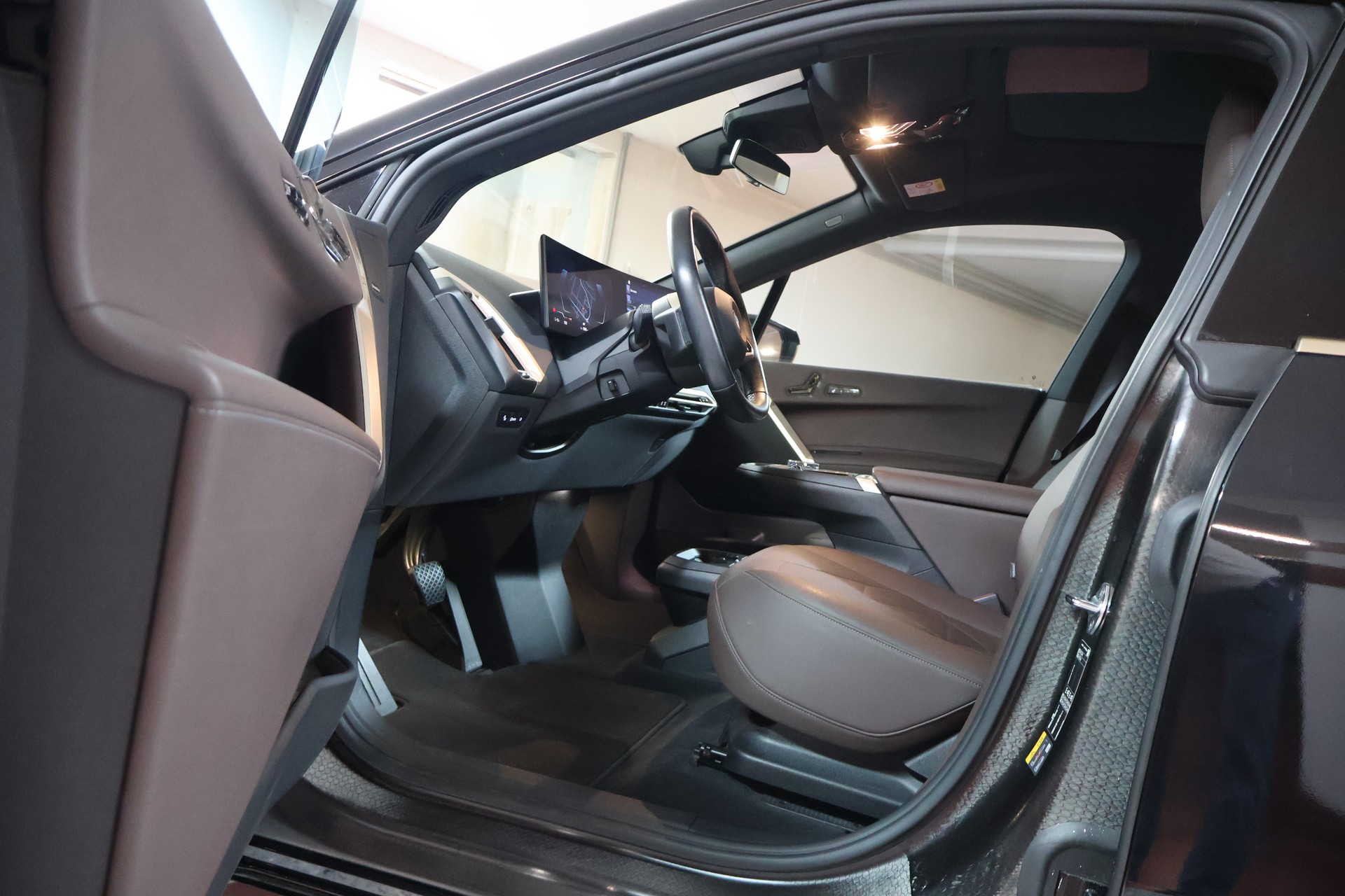 BMW iX xDrive50 Sportpaket-image-7