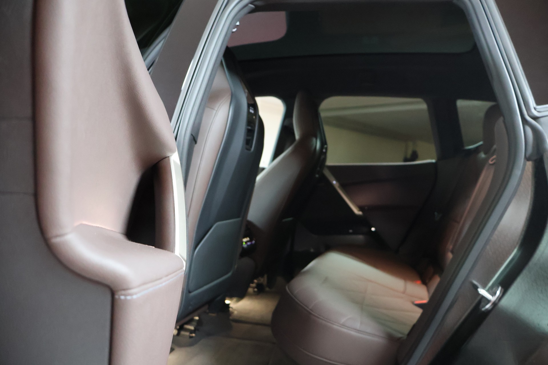 BMW iX xDrive50 Sportpaket-image-14
