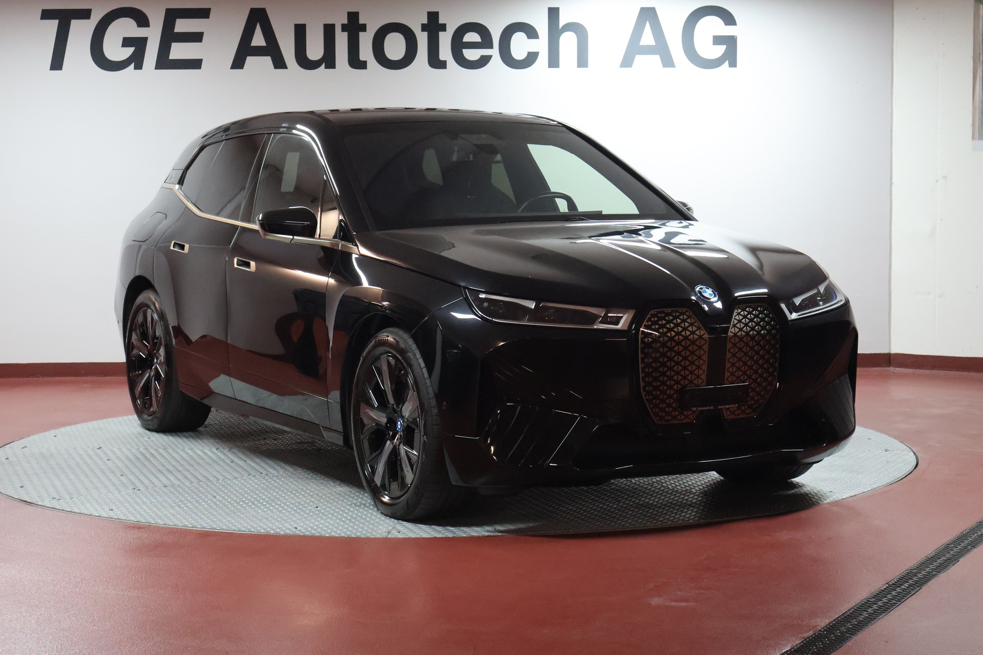 BMW iX xDrive50 Sportpaket-showroom-element-3