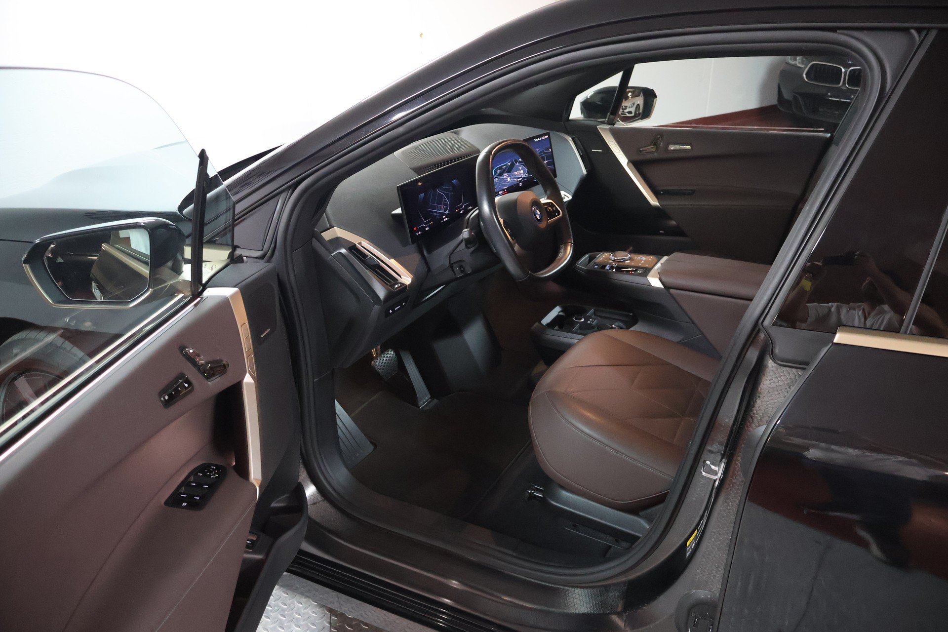 BMW iX xDrive50 Sportpaket-image-6