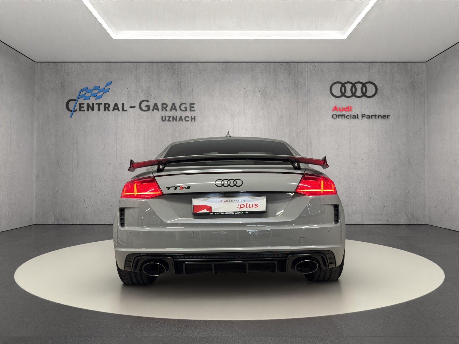 AUDI TT Coupé TTRS quattro S-tronic-image-3