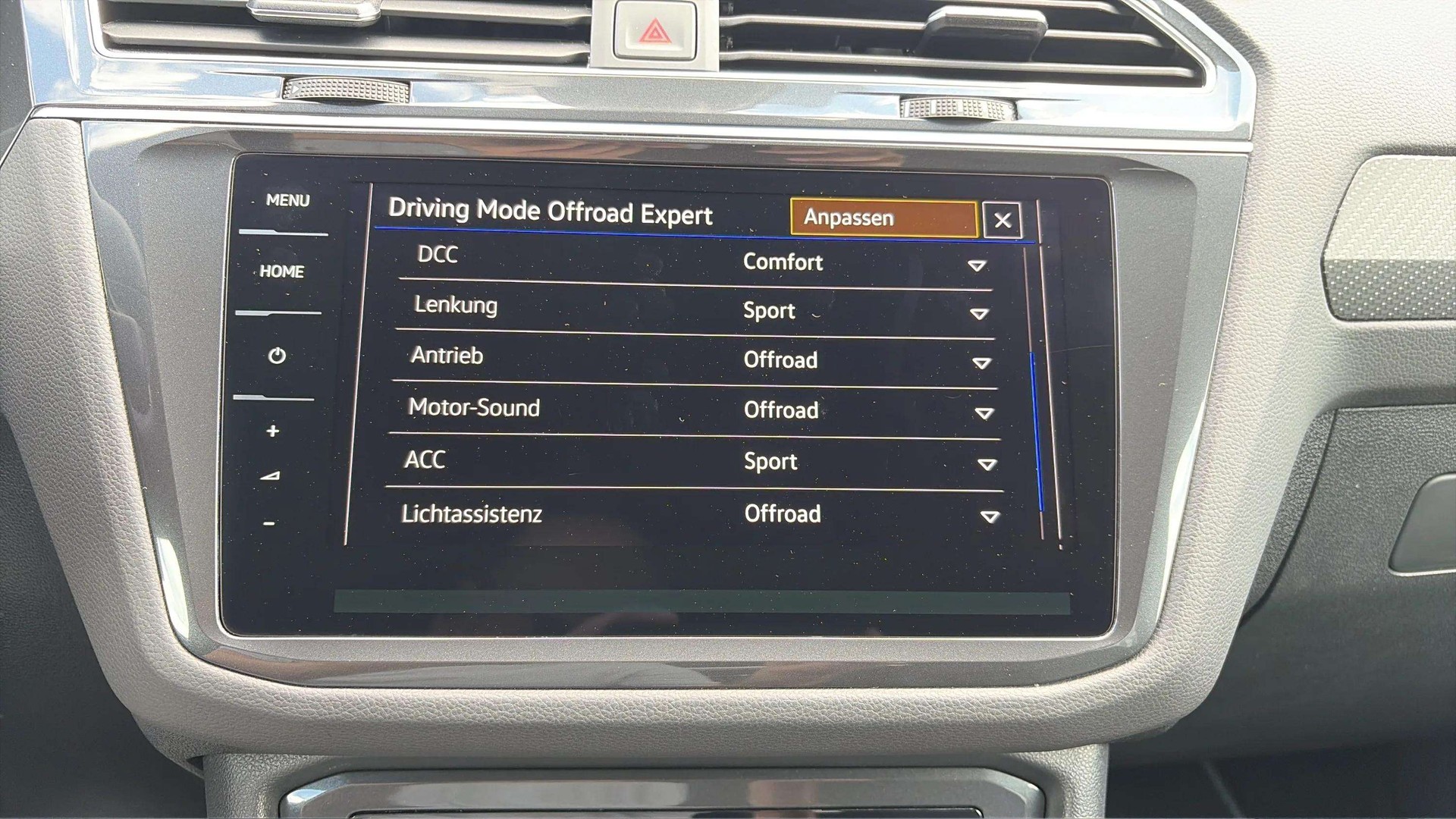 VW Tiguan 2.0TSI R 4Motion DSG mit AHK + Ledersitze & Komplettwinterräder-image-20