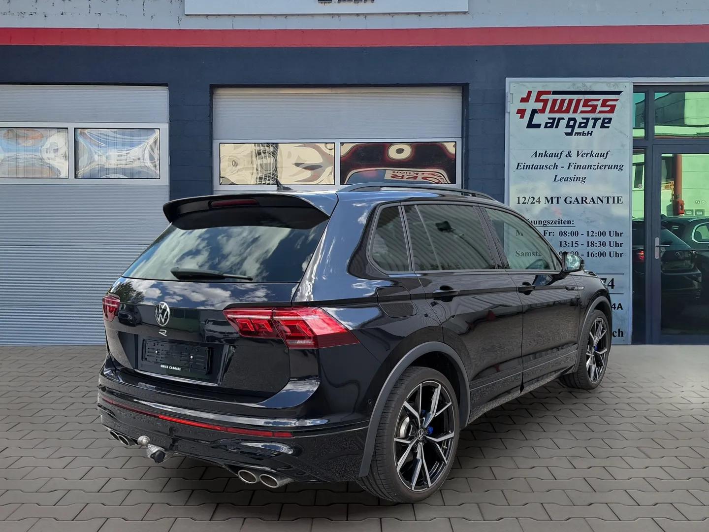 VW Tiguan 2.0TSI R 4Motion DSG mit AHK + Ledersitze & Komplettwinterräder-image-7