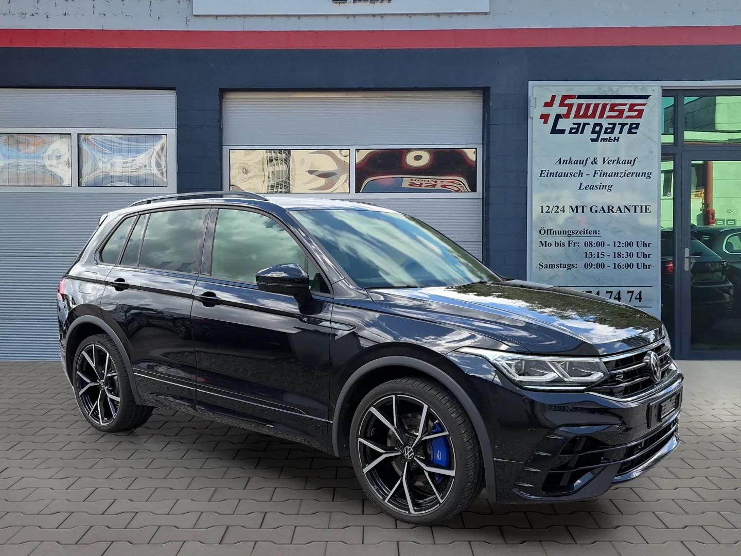 VW Tiguan 2.0TSI R 4Motion DSG mit AHK + Ledersitze & Komplettwinterräder-showroom-element-1