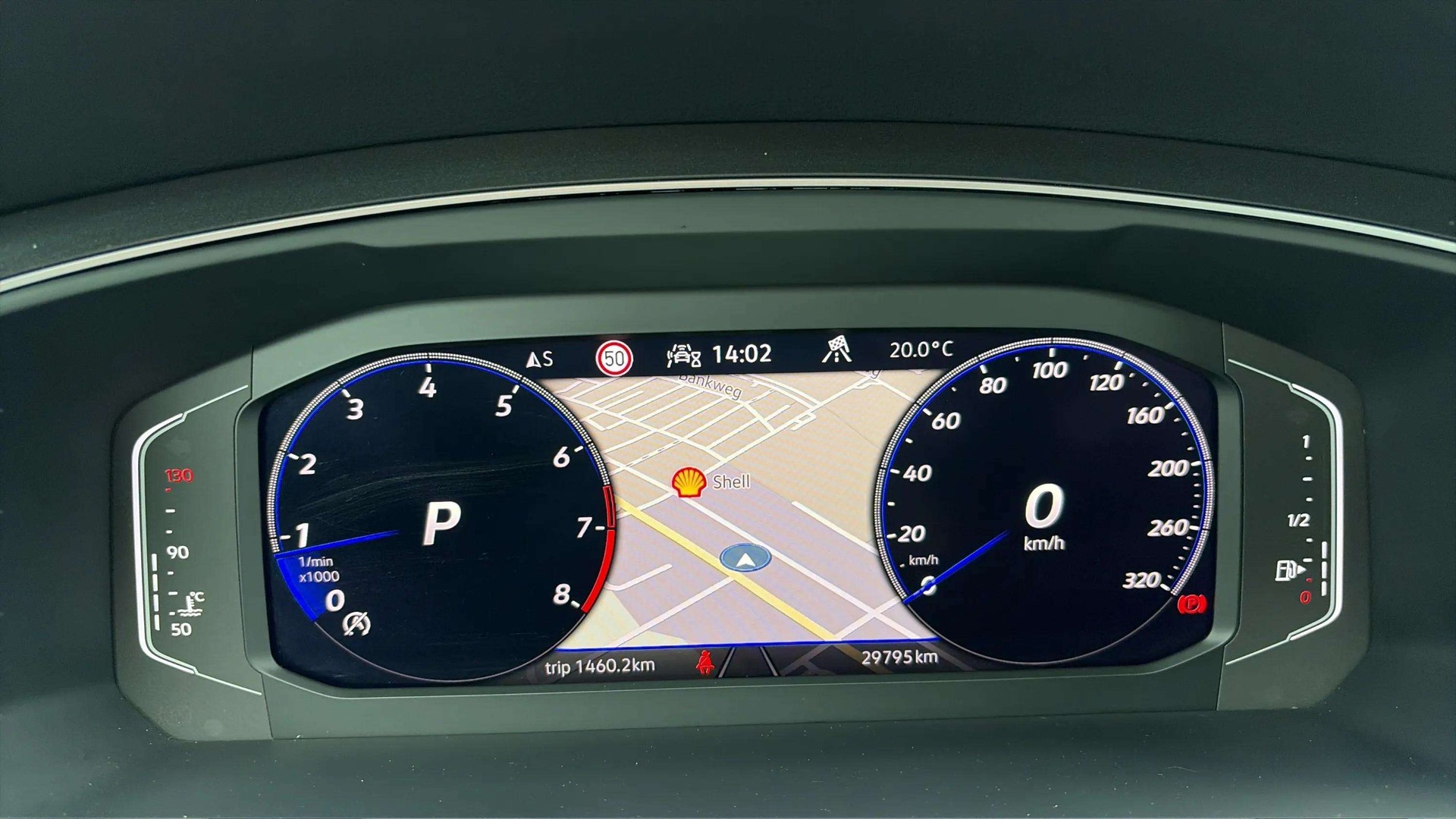 VW Tiguan 2.0TSI R 4Motion DSG mit AHK + Ledersitze & Komplettwinterräder-image-15