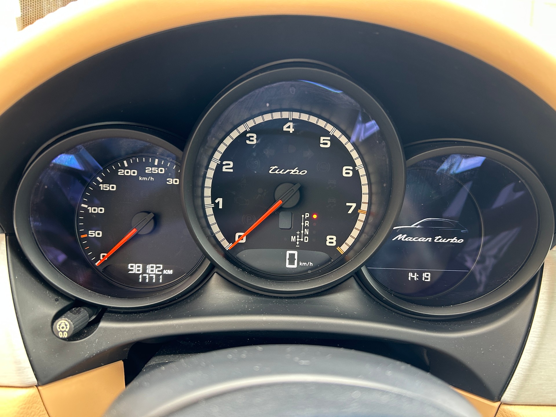 PORSCHE Macan Turbo BVA DÉFAUT " VENDU DANS L'ETAT" Tél 079 611 65 33-image-8