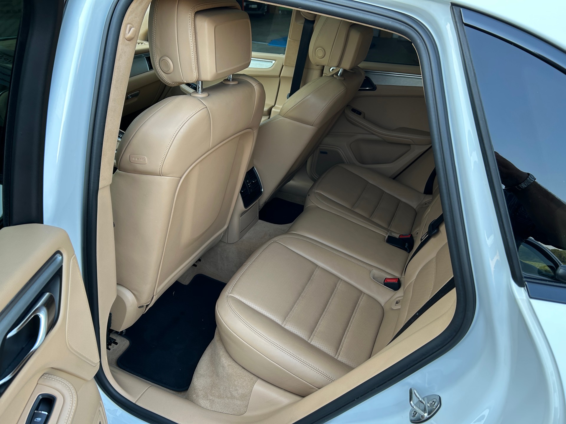 PORSCHE Macan Turbo BVA DÉFAUT " VENDU DANS L'ETAT" Tél 079 611 65 33-image-12