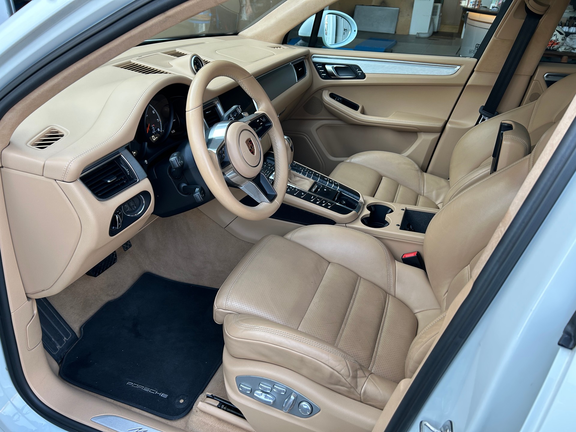 PORSCHE Macan Turbo BVA DÉFAUT " VENDU DANS L'ETAT" Tél 079 611 65 33-image-9