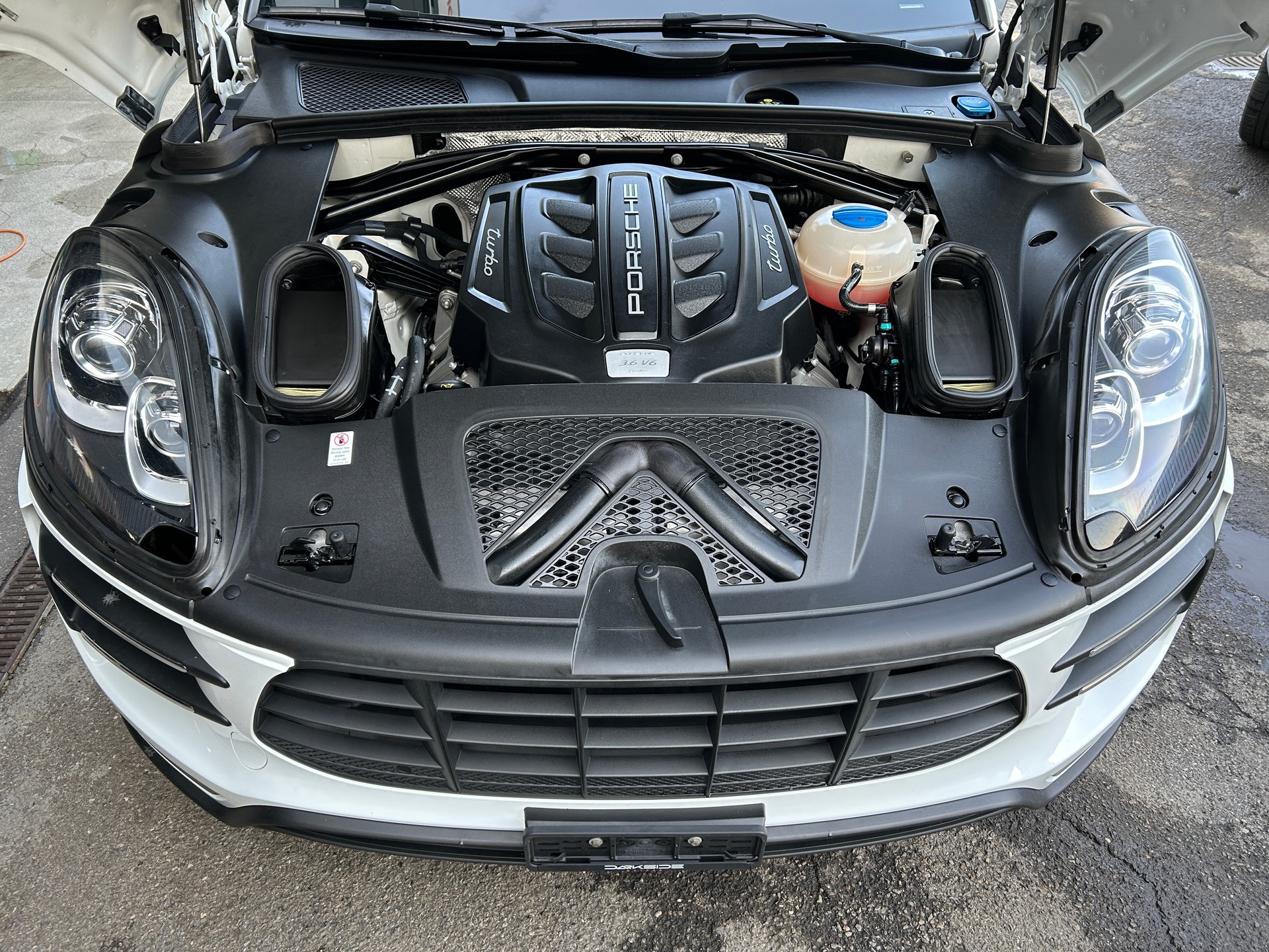 PORSCHE Macan Turbo BVA DÉFAUT " VENDU DANS L'ETAT" Tél 079 611 65 33-image-14