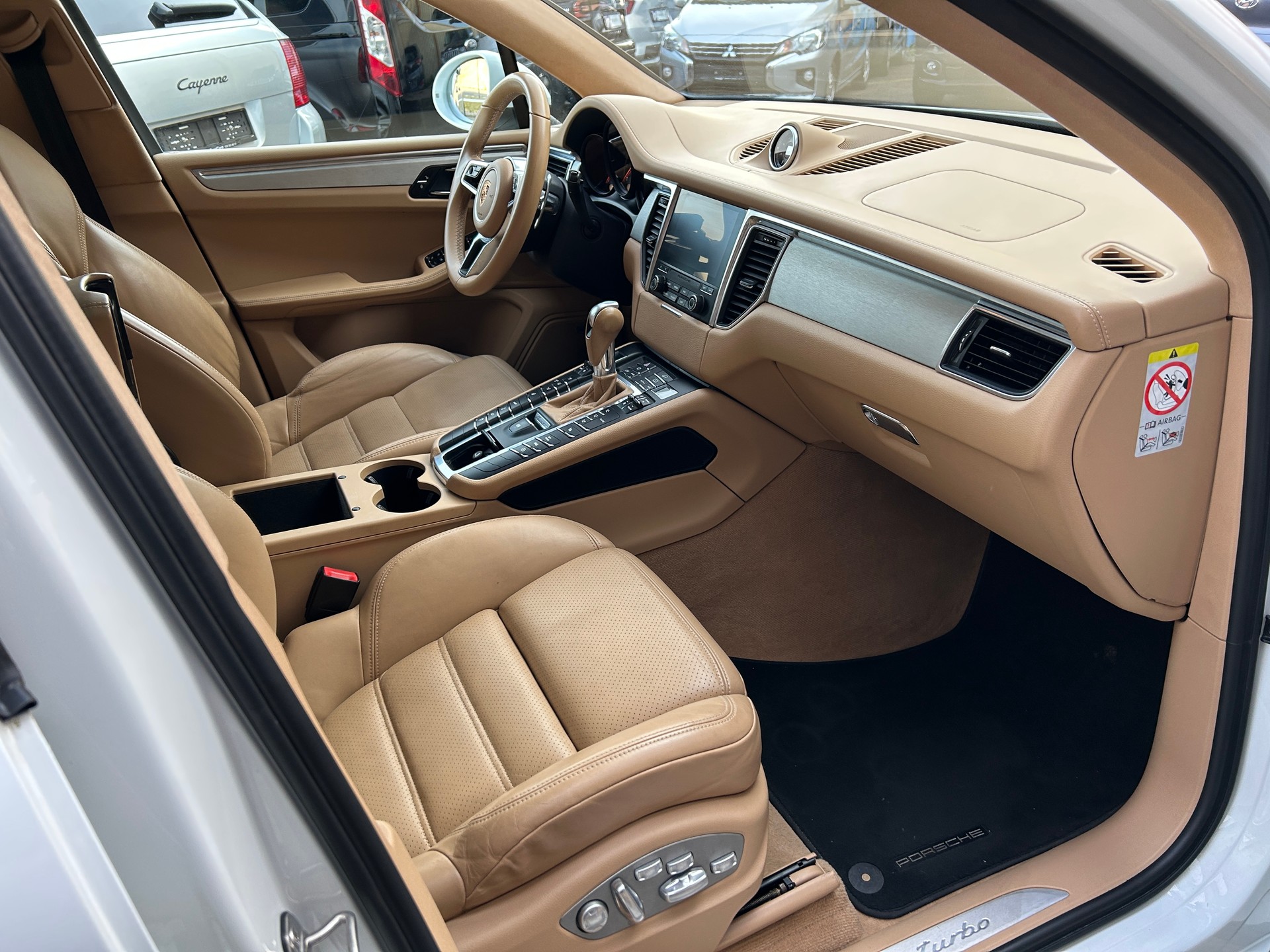 PORSCHE Macan Turbo BVA DÉFAUT " VENDU DANS L'ETAT" Tél 079 611 65 33-image-11