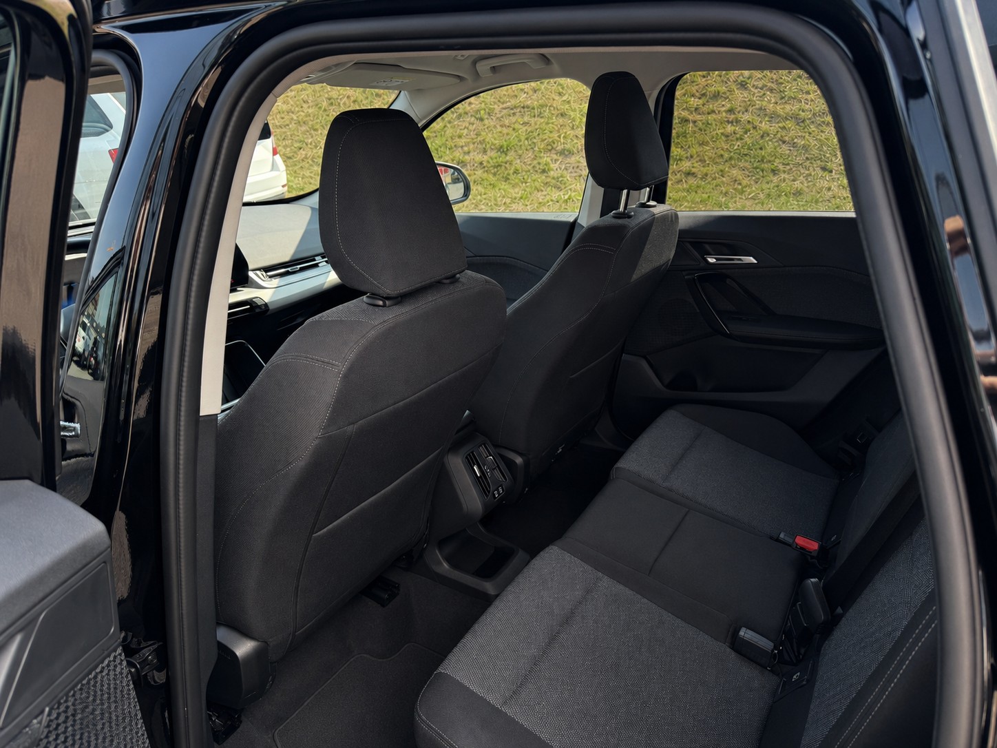 BMW X1 sDrive 18i-image-13