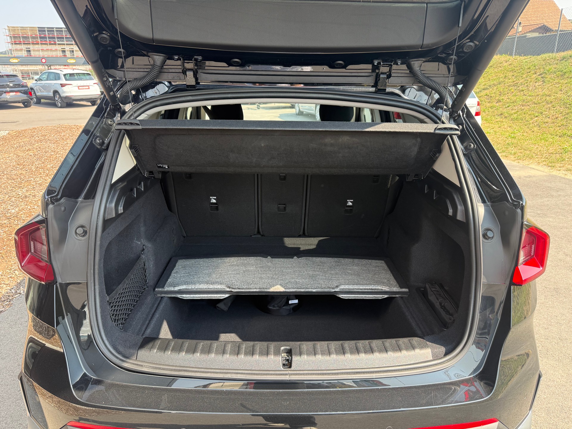 BMW X1 sDrive 18i-image-14