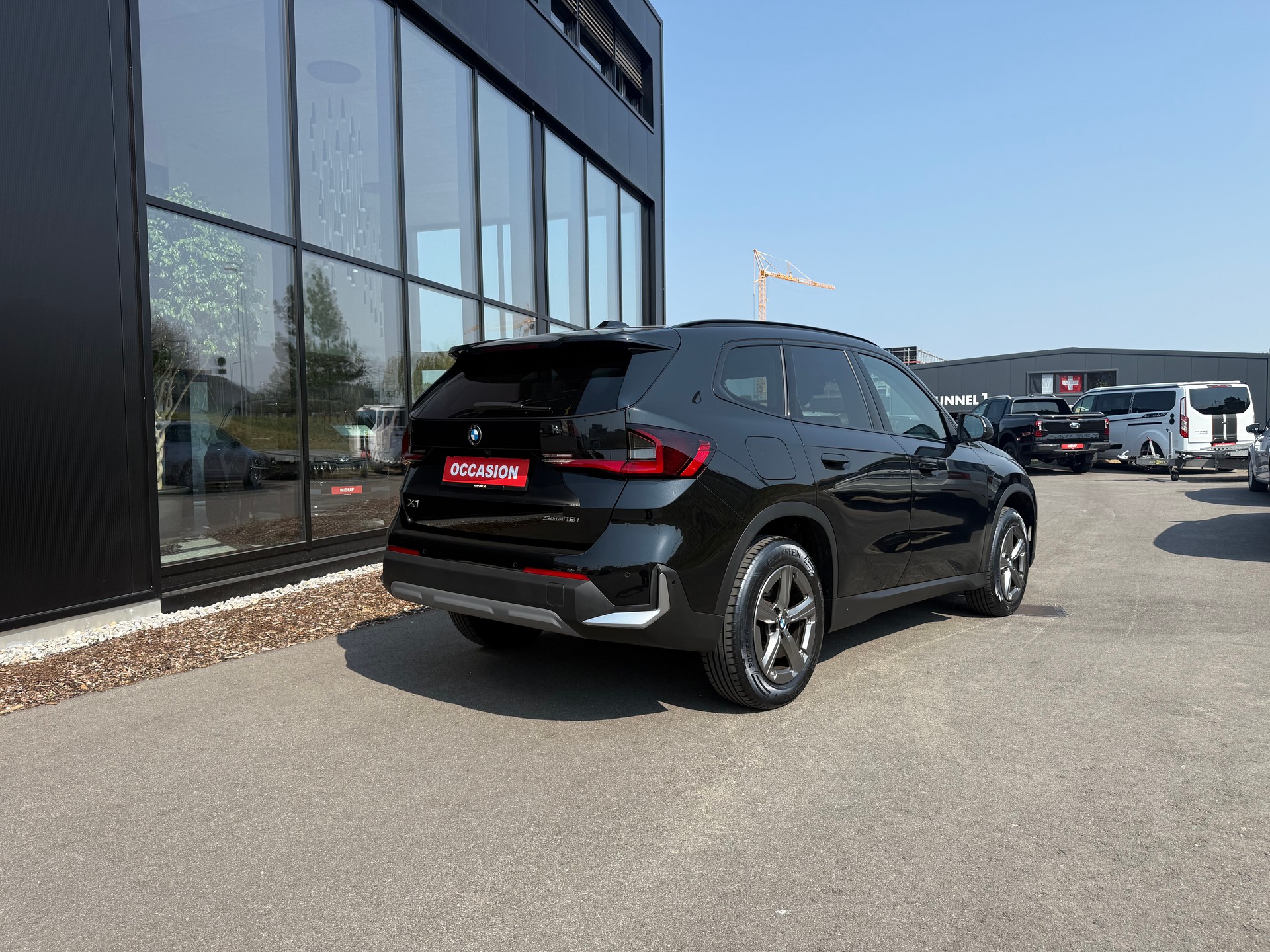 BMW X1 sDrive 18i-image-2